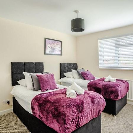 Off Road Parking, Smart Tv In Each Room! Swansea Exterior foto