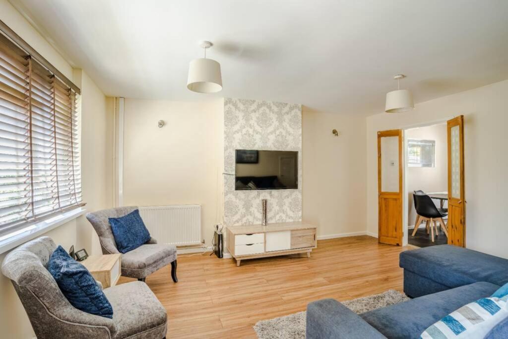 Off Road Parking, Smart Tv In Each Room! Swansea Exterior foto