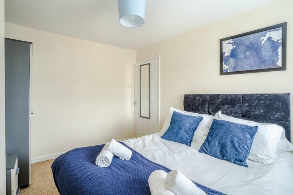 Off Road Parking, Smart Tv In Each Room! Swansea Exterior foto