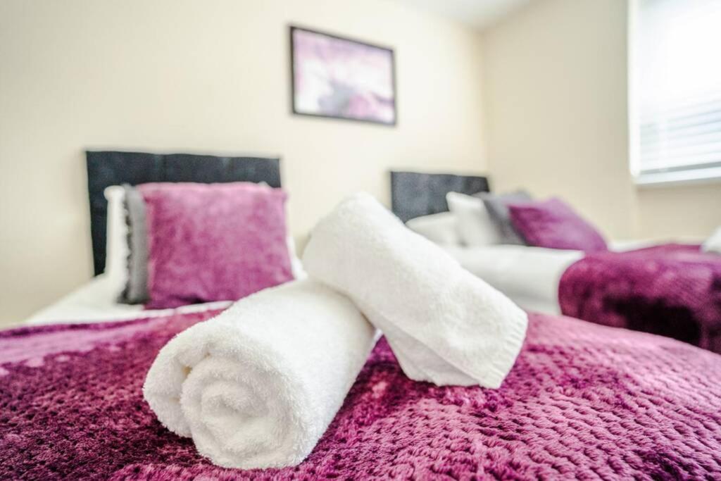 Off Road Parking, Smart Tv In Each Room! Swansea Exterior foto